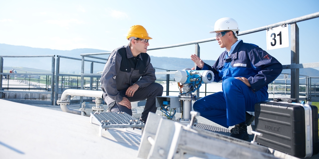 MRO optimization in chemical plantHauser People on a tank MRO in the chemical plant